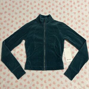 Lululemon scuba track jacket velvet size 2 NWT